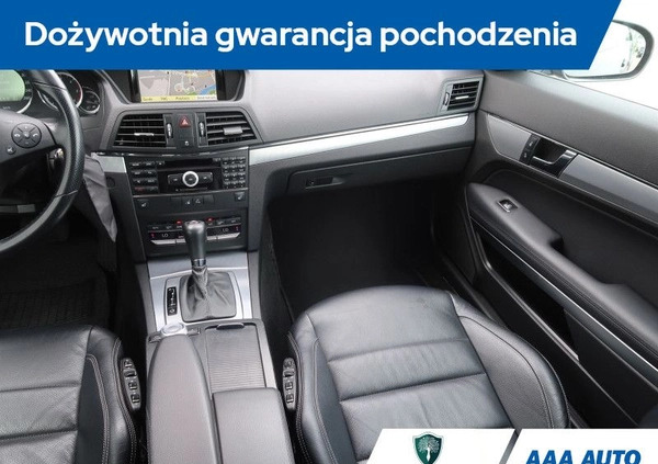 Mercedes-Benz Klasa E cena 56000 przebieg: 156348, rok produkcji 2010 z Cedynia małe 254